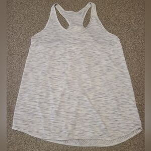 Womens lululemon essentail tank size 8
